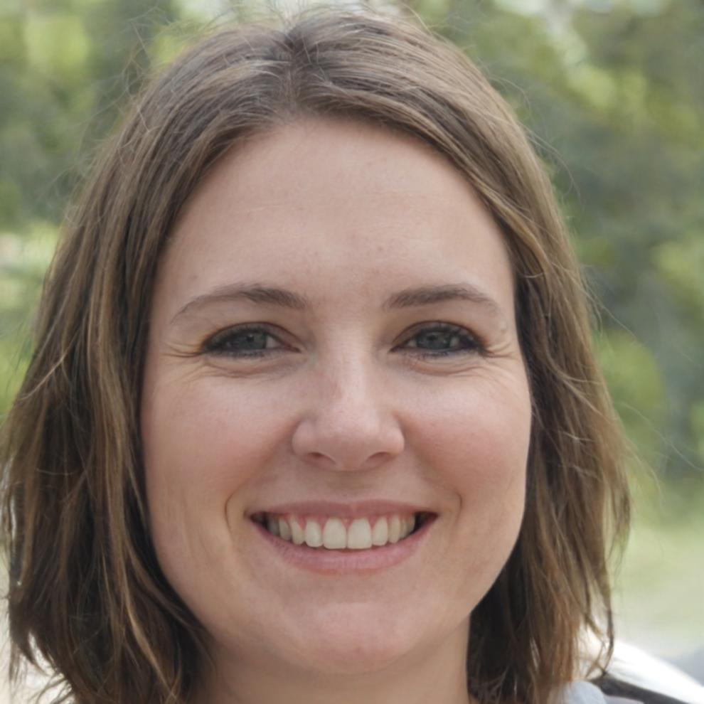 Keira Ashworth, Senior Financial Analyst at varzolipex